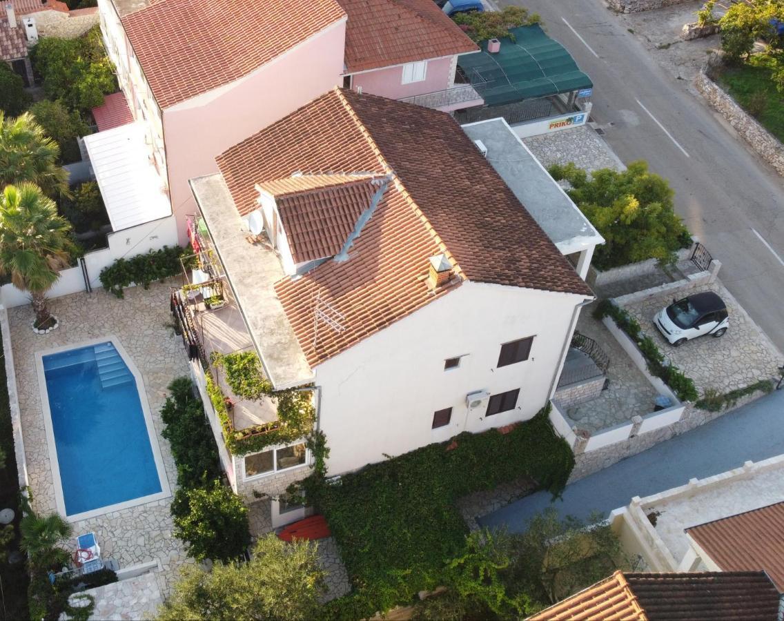 Apartments Priko Stari Grad  Exterior foto