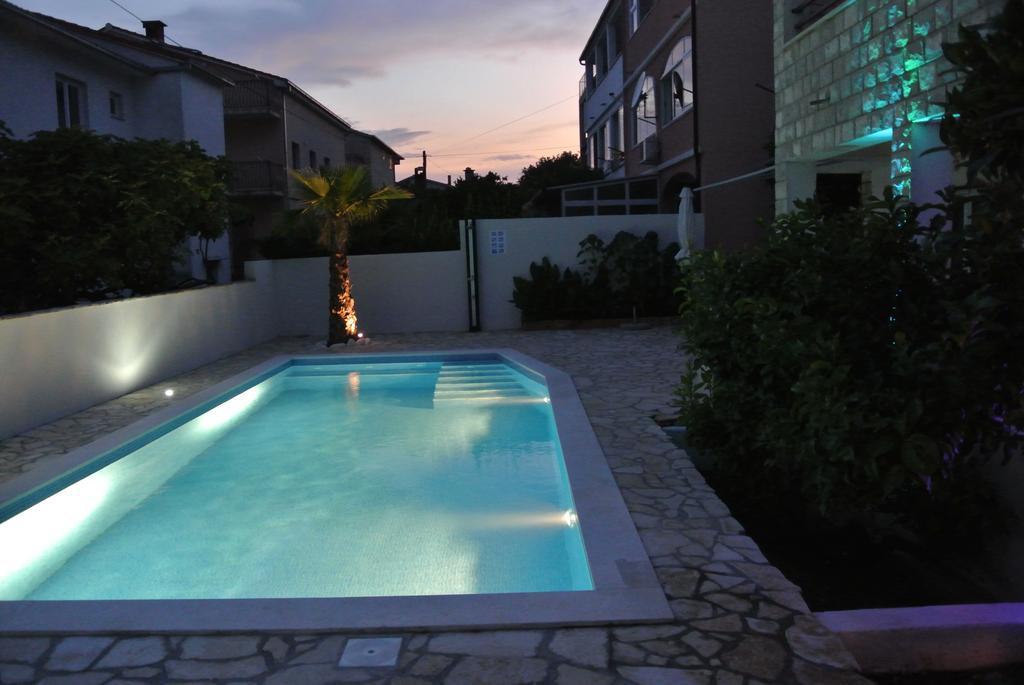 Apartments Priko Stari Grad  Exterior foto